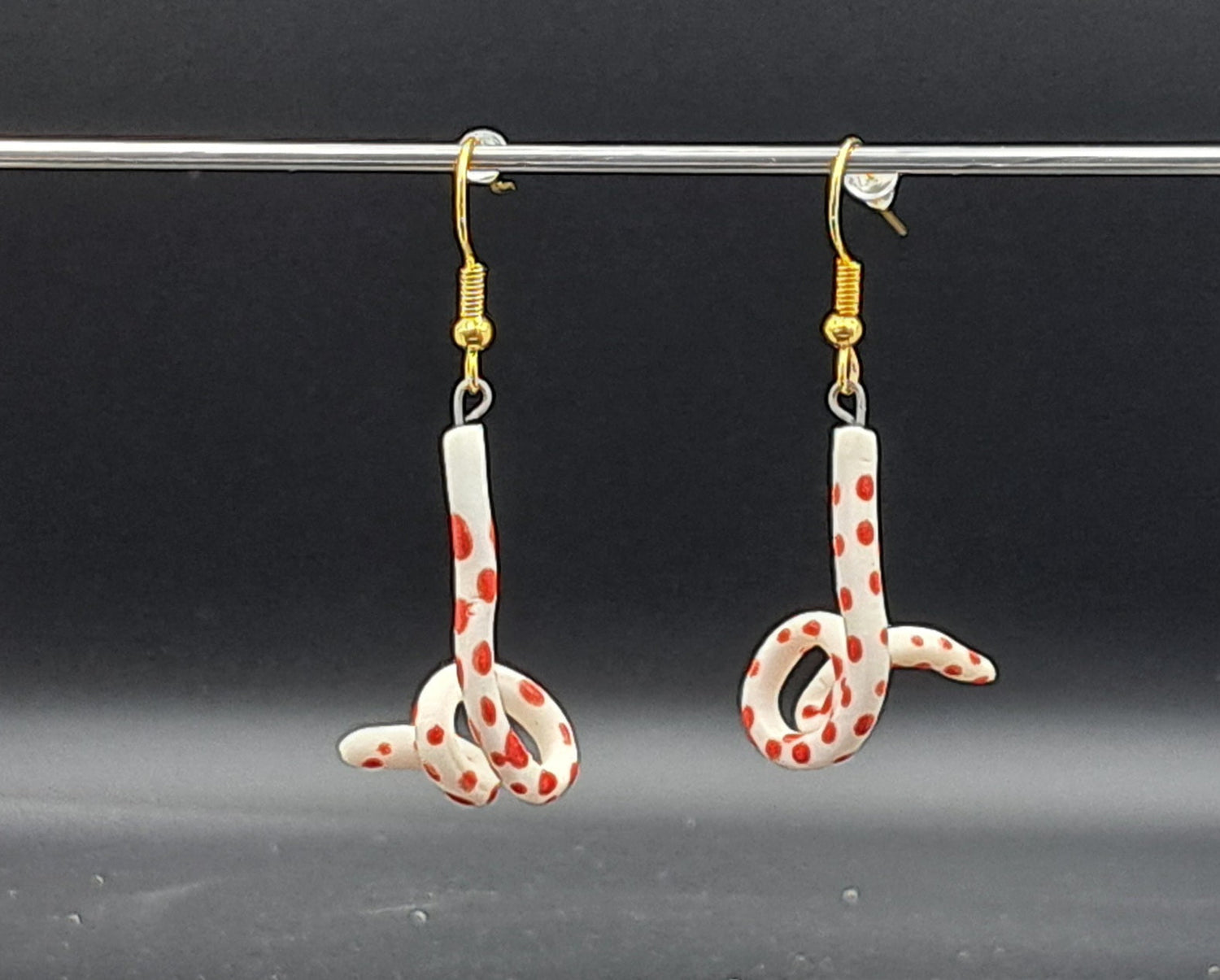 Porseleinen oorbellen met antiallergene zilverkleurige of goudkleurige hangers